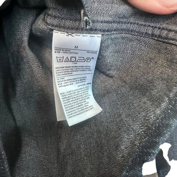 Old Navy Indigo Denim Slim Fit Button Down - Size Medium - Picture 5 of 6